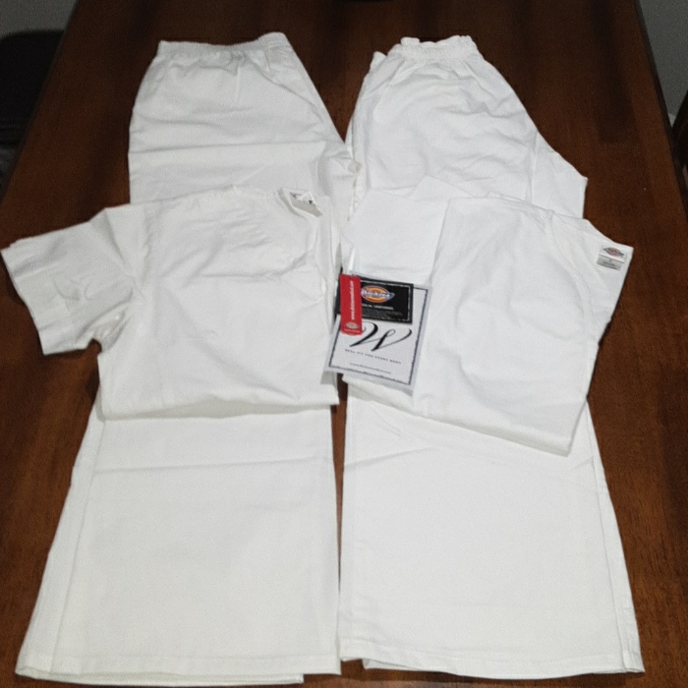 Women's Medical Uniforms Scrubs Tops & Pants